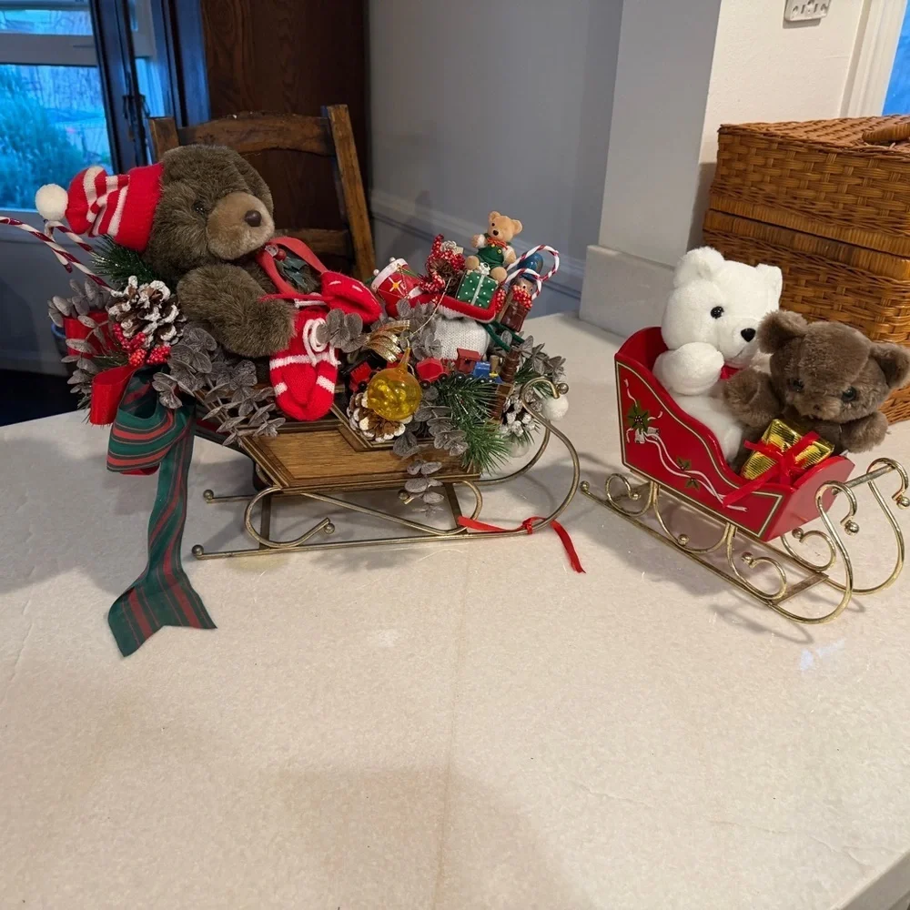 Festive vintage Holiday Bear Sleigh music box Decoration and second sleigh